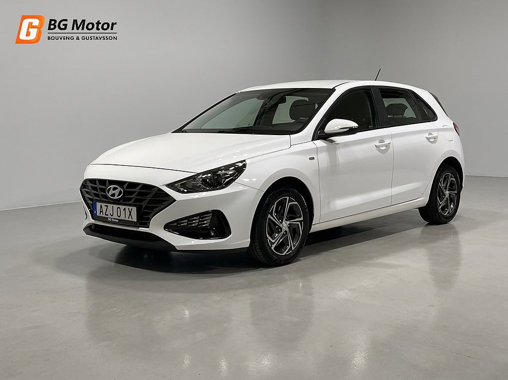 Hyundai i30 1.5T-GDI 160HK Essential Aut Motorvärm/B-kamera/Carplay