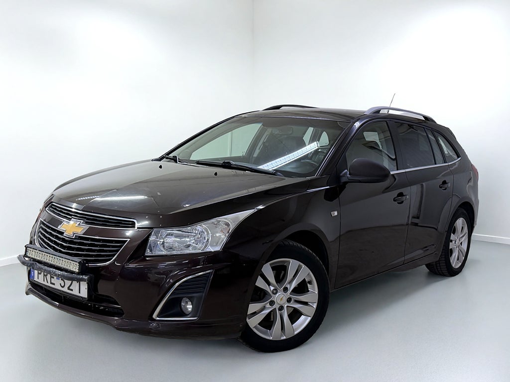 Chevrolet Cruze Kombi 1.7 TD VCDi 130hk / B-Kamera / Drag 