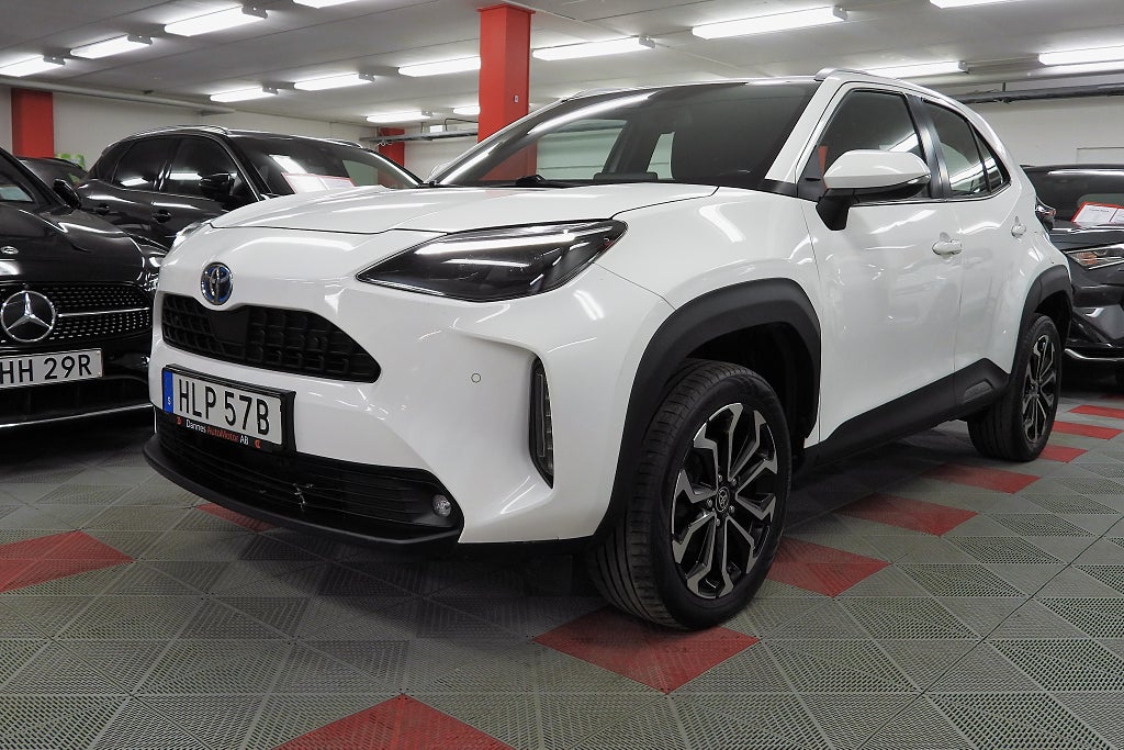 Toyota Yaris Cross Hybrid AWD-i e-CVT Active Plus SoV Hjul Bränslevärmare