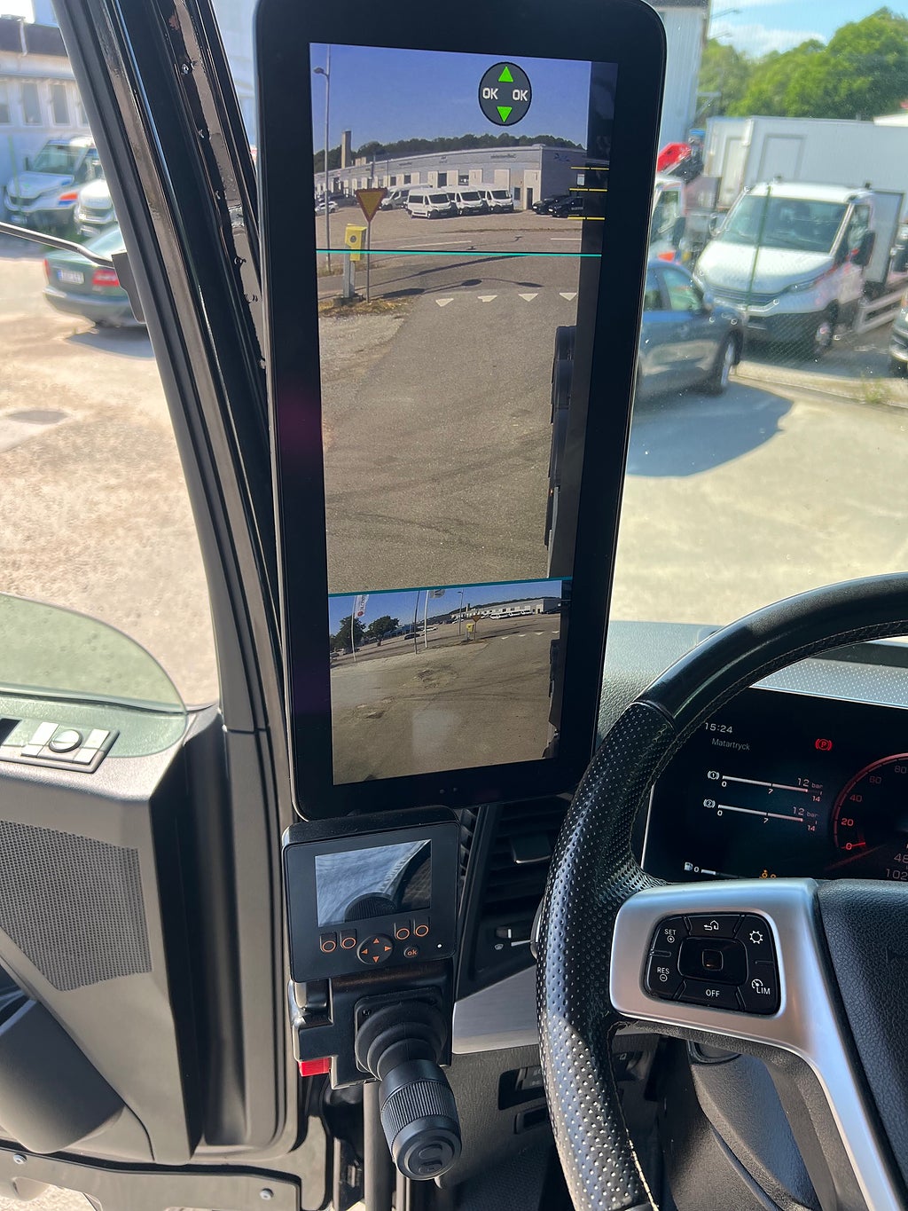 Mercedes-Benz Arocs 3251 Tridem Lastväxlare, Fullt Plogutrustad