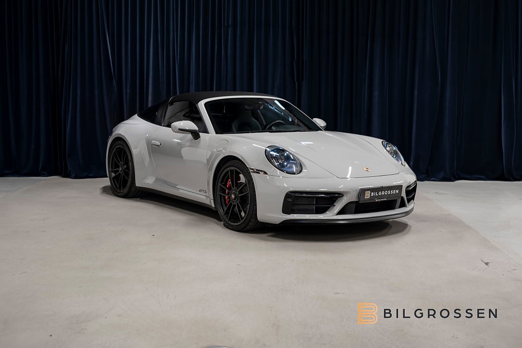 Porsche 911 Targa 4 GTS Lyft Bakaxel Sport Chron Plus Sportavg
