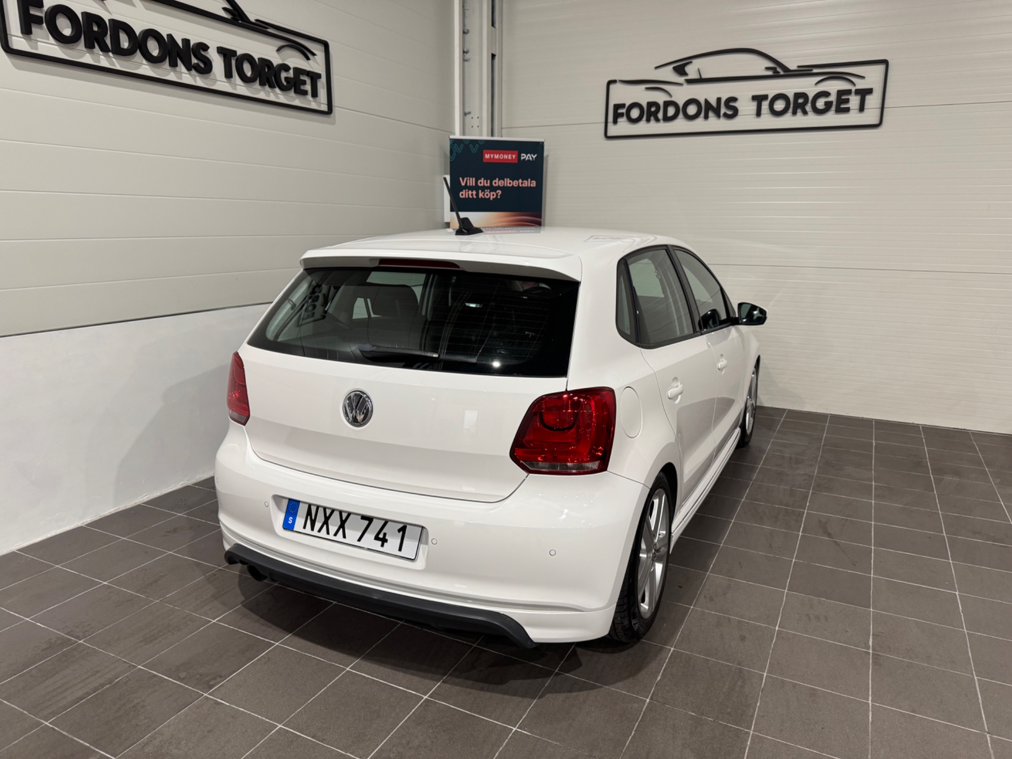 Volkswagen Polo 5-dörrar 1.2 TSI R-Line 2014, bild 7/45