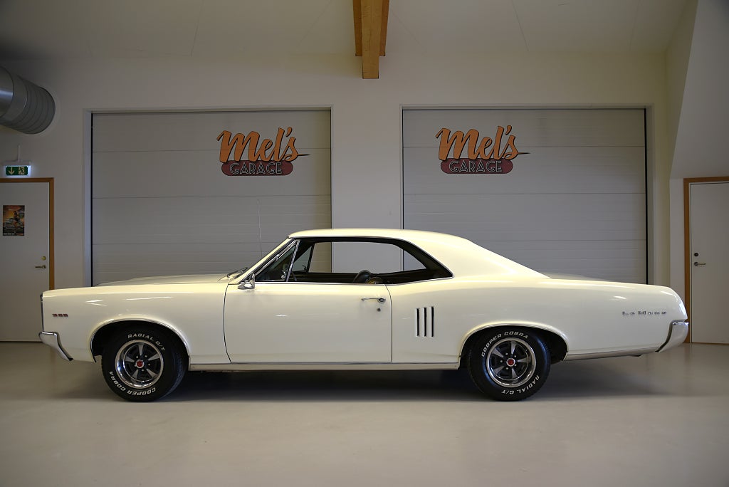 Pontiac LeMans 2-dörrars Hardtop V8 326 2v Hydra-Matic 2 vxl automat