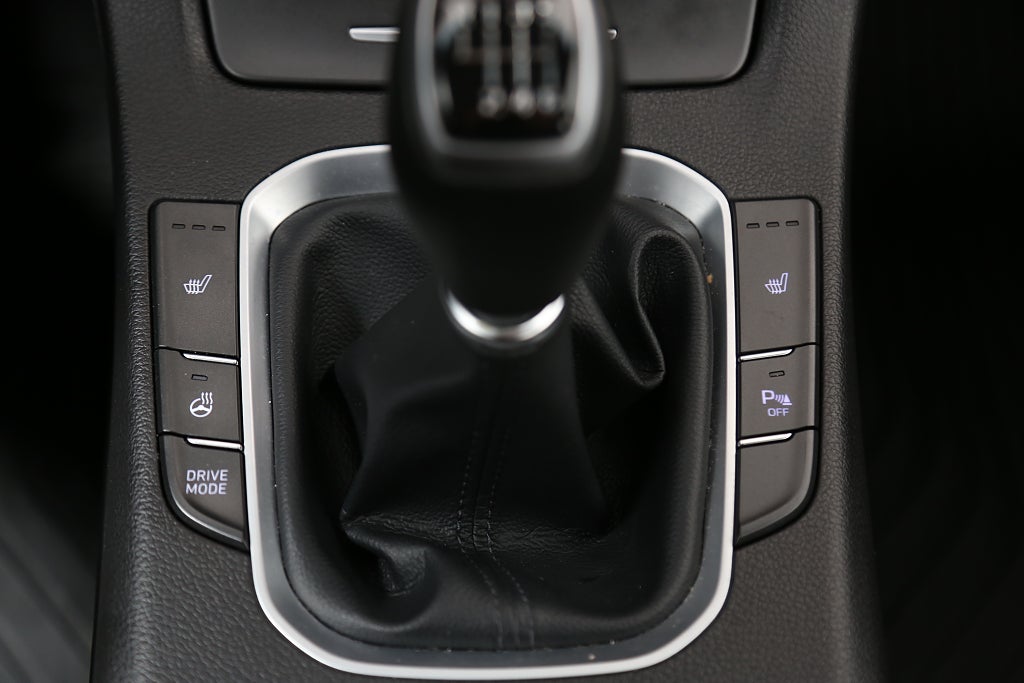 Hyundai i30 1,0 T-GDi FWD 48V MHEV Essential 120hk Kombi 1ägare 2021