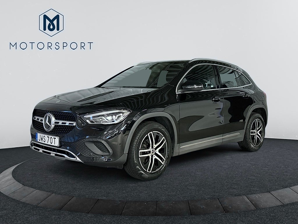 Mercedes-Benz GLA 200 4MATIC Drag Kamera Adaptiv Farth Rattvärme 1 ÄGARE