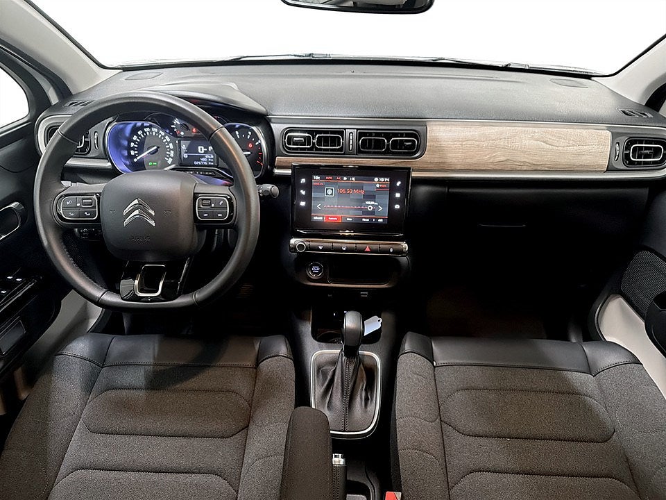 Bild på Citroën C3 Shine 1.2 PT 110hk - CARPLAY, FARTHÅLLARE