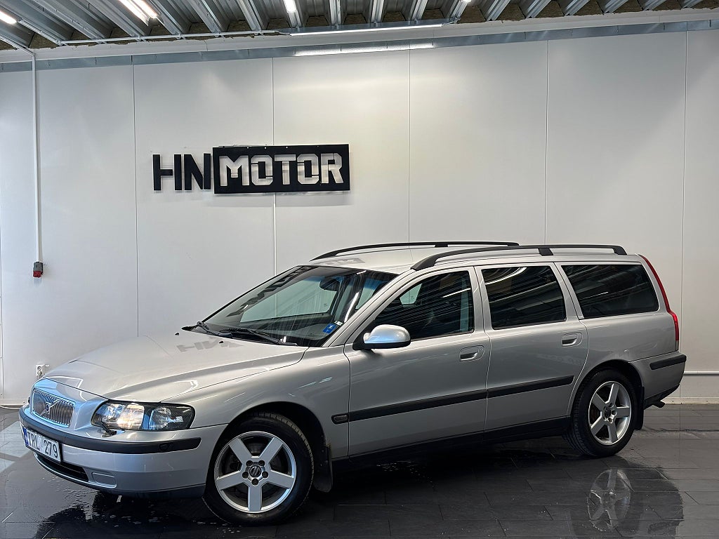 Volvo V70 2.4 Manuell |Drag|NyServ|Besiktigad
