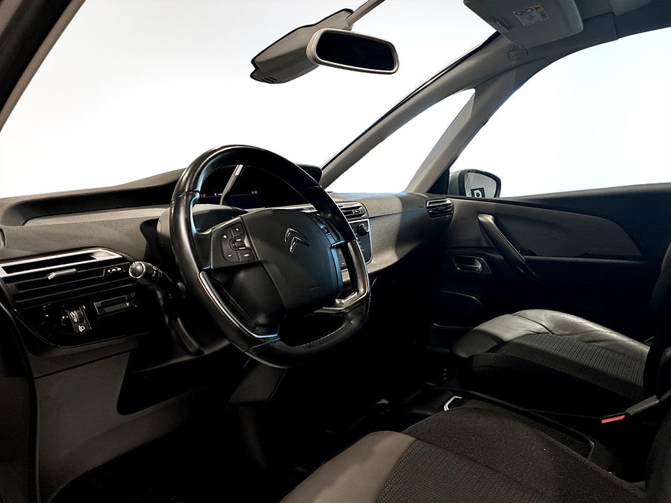 Bild på Citroen C4 Spacetourer Shine 1.2 e-THP 130hk Aut B-KAMERA DRAG