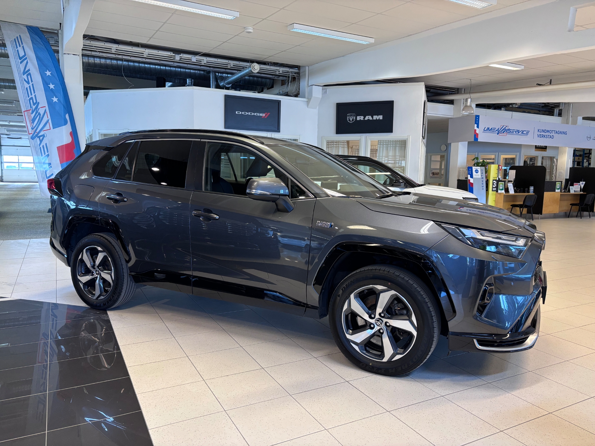 Toyota RAV4 2023, photo 3/57