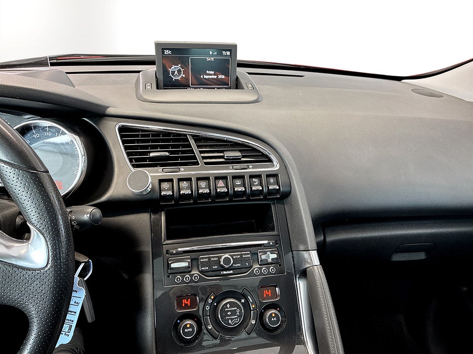 Bild på Peugeot 3008 Allure 1.6 BlueHDi 120hk Aut PANORAMA NYBYTT KAMREM