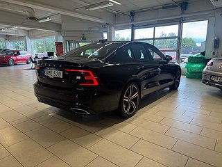 Volvo S60 PLUG-IN T8 AWD R-Design/M-värm/Panorama/Navi/H&K