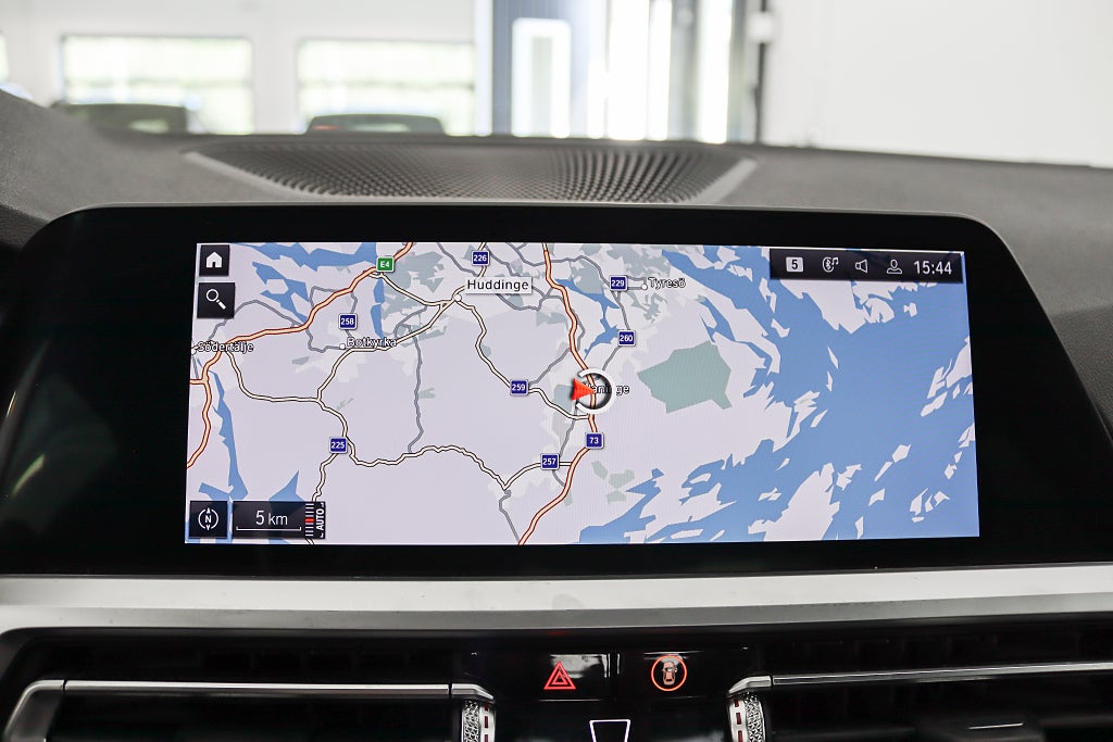 BMW 320D xDrive M Sport Innovation HuD H/K 360° Nyservad