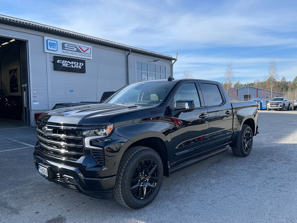 Chevrolet Silverado High Country  Midnight Ed Utförsäljning av 25 års mod!