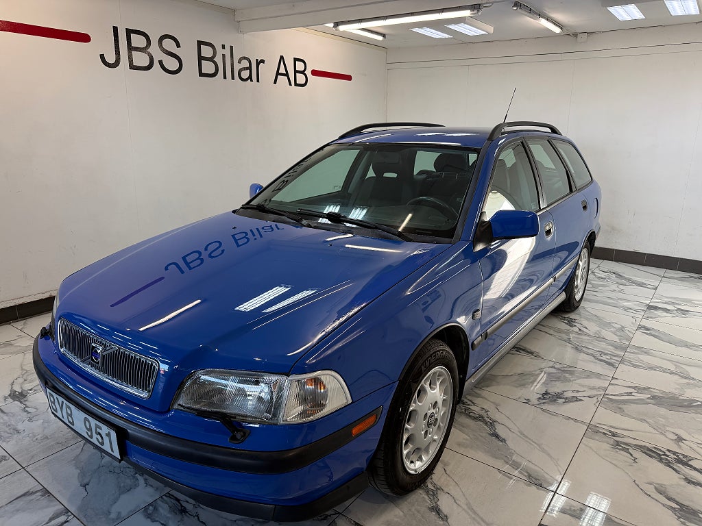 Volvo V40 2.0T, Ny Besiktigad, Endast 3 Ägare