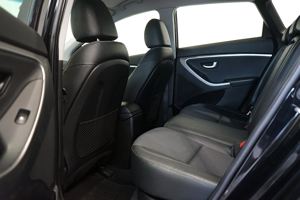Hyundai i30 Kombi 1.6 CRDi Business B-kamera 110hk