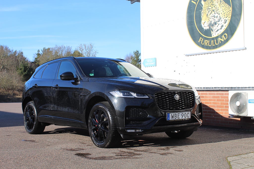 Jaguar F-Pace P400e laddhybrid, nyservad