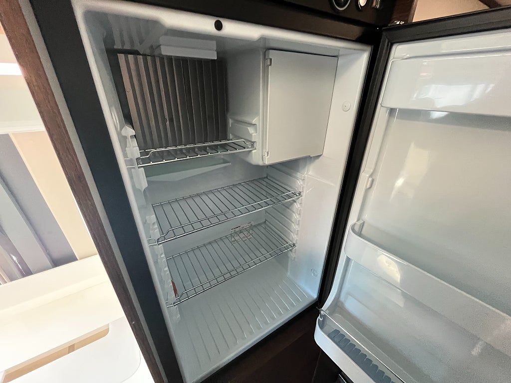 Karmann-Mobil Davis 620 /Solcell/Långbädd/Litium/B-kort/Van - Karmann-Mobil