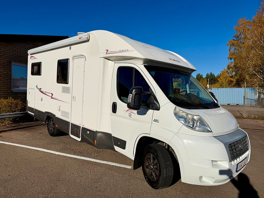 RIMOR Europeo 95 Välplanerad husbil långbäddar och Fiat bildel 3 passa