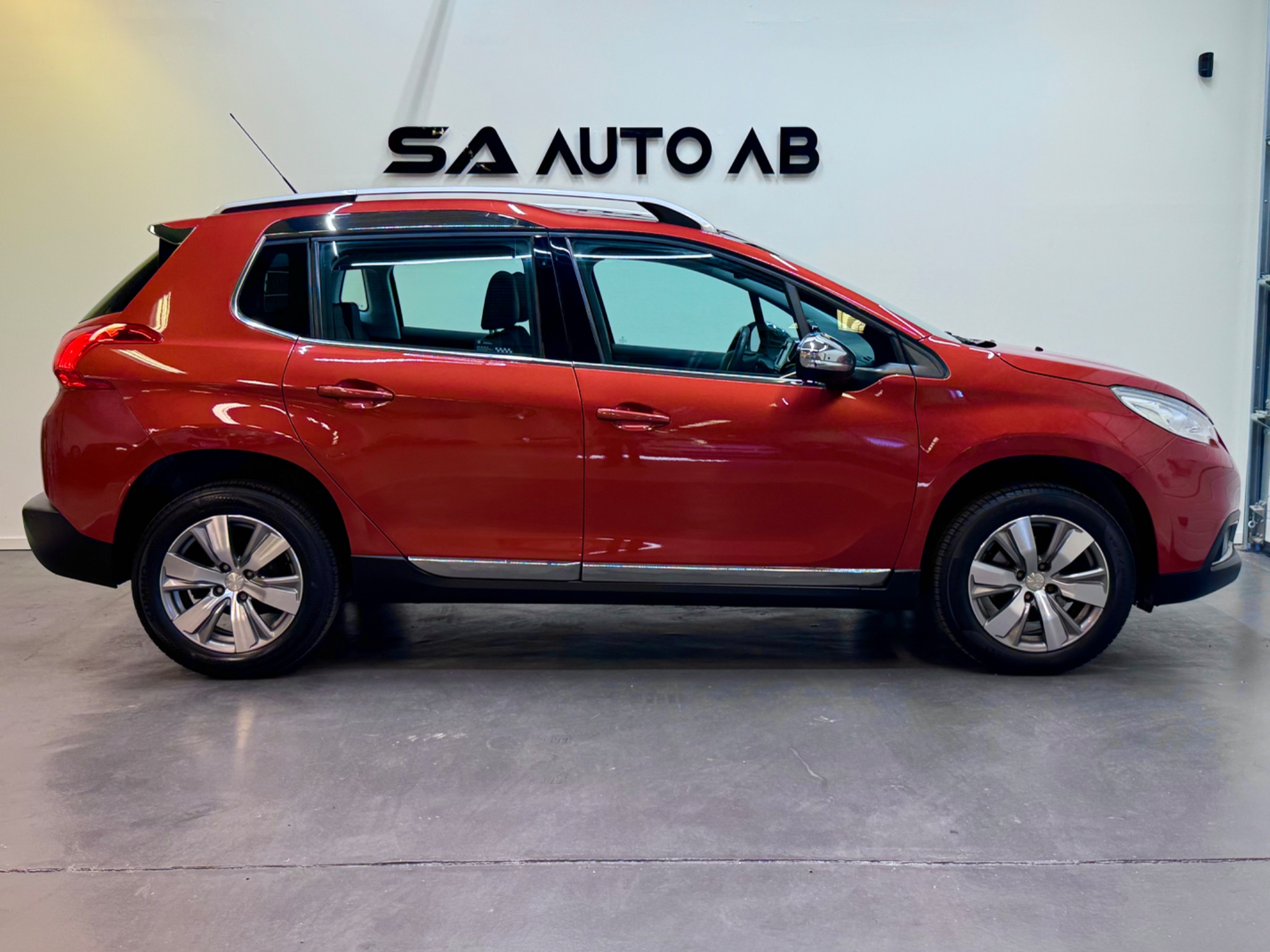 Peugeot 2008 1.2 e-THP EGS 2016, bild 5/55