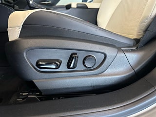 Lexus ES 300h 2.5 E-CVT Limited Edition S&V-hjul/Taklucka/Kamera – bild 18