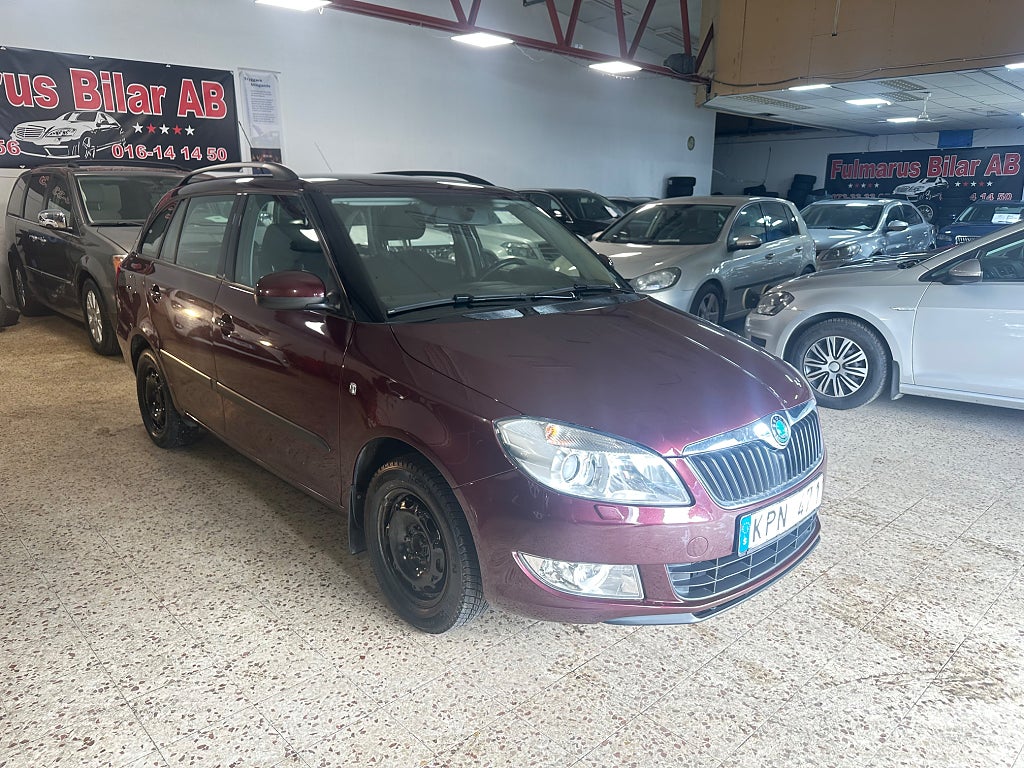 Skoda Fabia 1.2 12v Elegance Ny Servad,Låg mil, 