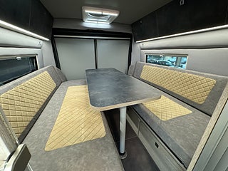 Husbil-halvintegrerad Robeta Kronos 180HK AUT Stor soffa bak! Långbädd & Popup-tak 12 av 29