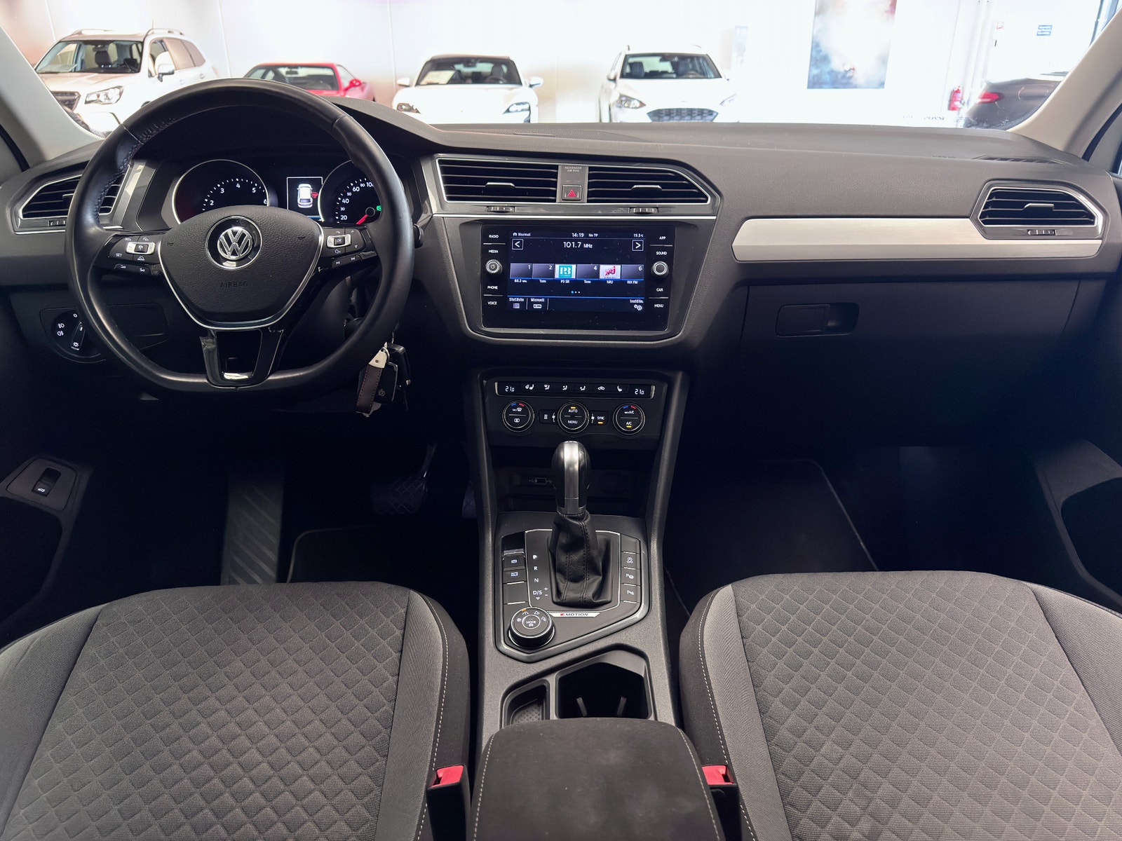 Volkswagen Tiguan TSI 150hk 4Motion | R-Line | Drag | Värmare| Backkamera 2018 - miniatyr 10