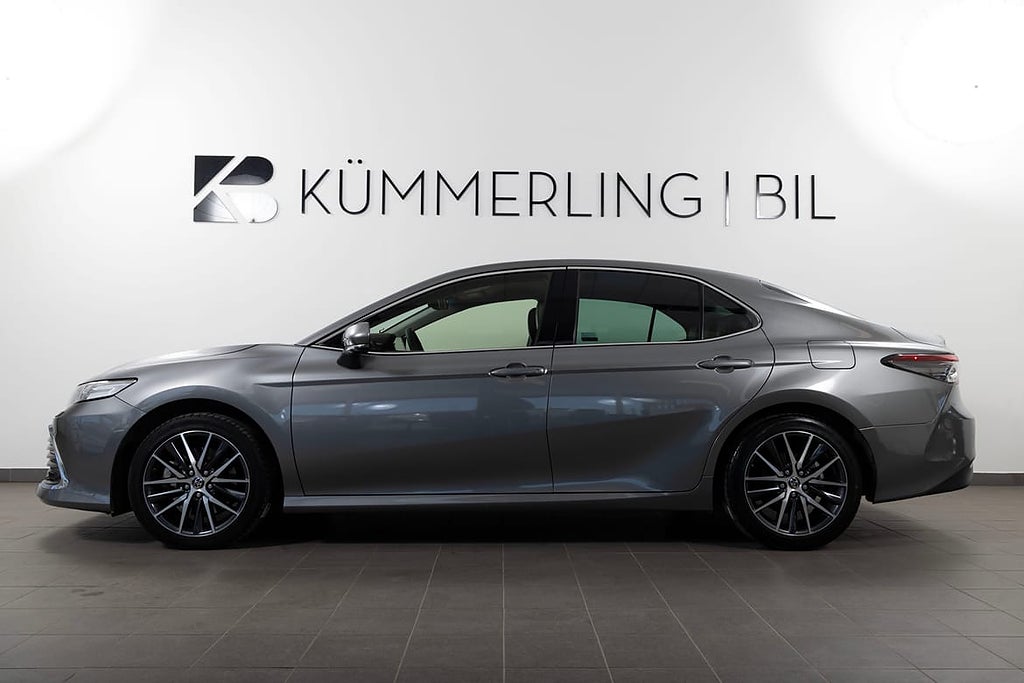 Toyota Camry Hybrid CVT 218hk Bkamera/Navi/Läder/Elstolar