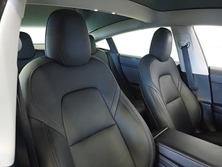 Sedan Tesla Model 3 12 av 23