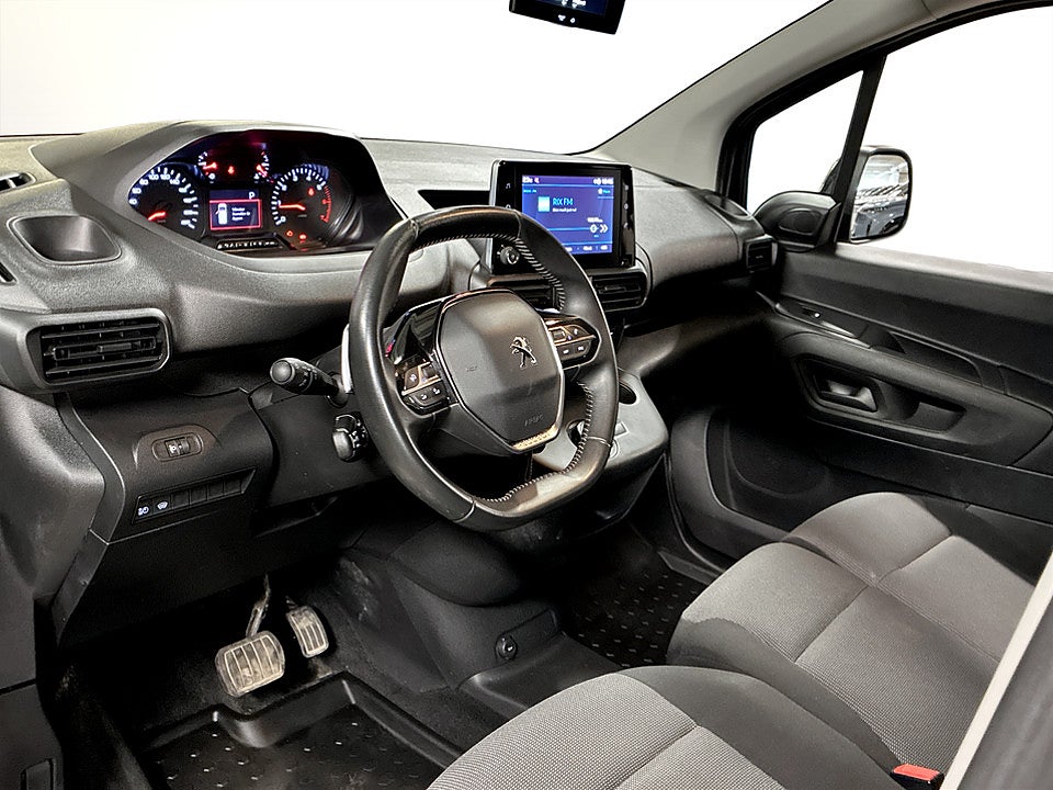 Bild på Peugeot Partner PRO+ L1 BHDi 130 Aut - WEBASTO, DRAG, BACKKAMERA