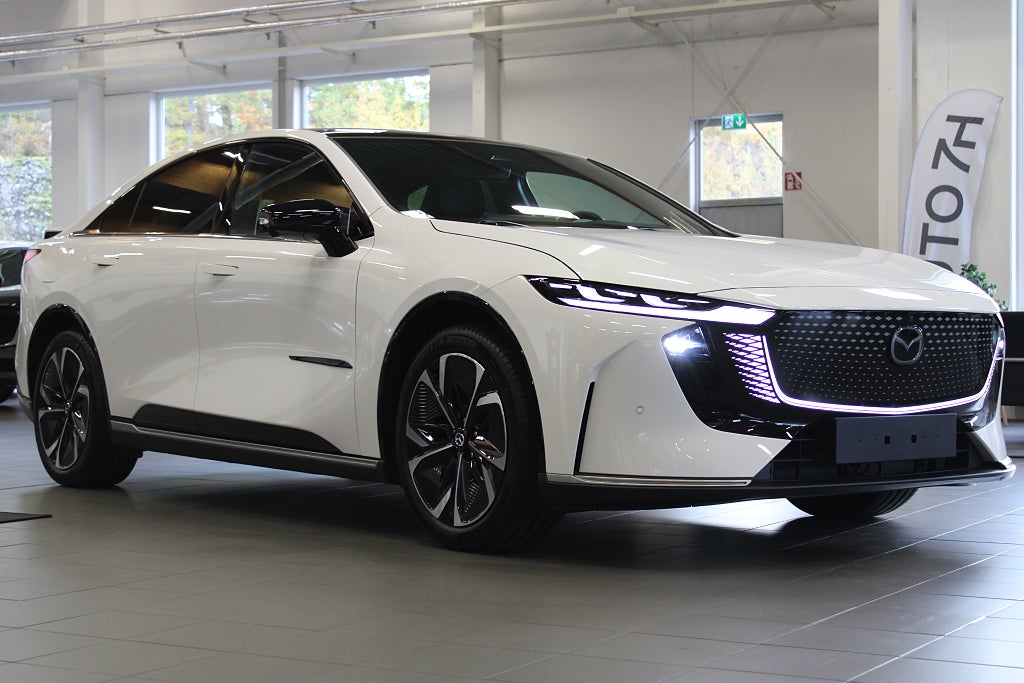 Mazda 6e 68.8 KWh Takumi/ Panorama / Rattvärme / 10 års garanti