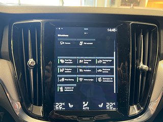 Volvo V60 PLUG-IN T6 AWD R-Design Drag/B-kamera/Mvärmare/S&V