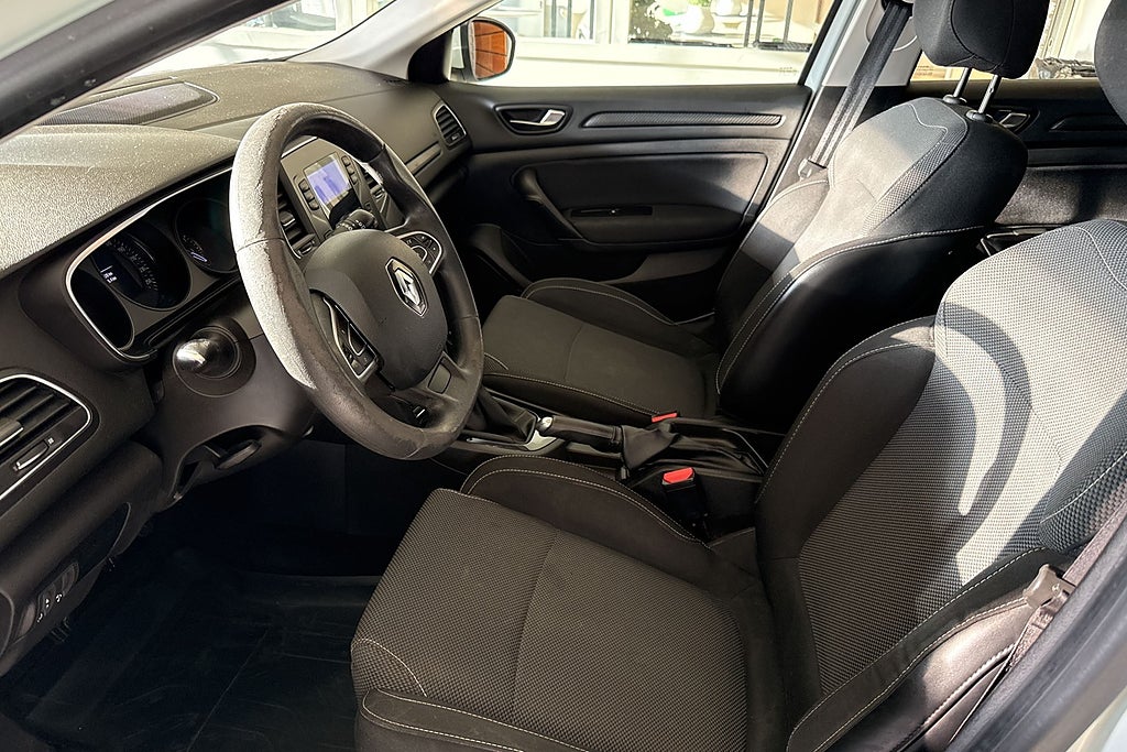 Renault Mégane 1.2 TCe M-värmare V-hjul Skatt 558Kr/år miniatyr 7