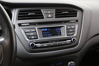 Halvkombi Hyundai i20 16 av 23