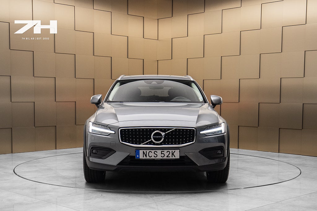 Volvo V60 Cross Country D4 AWD Momentum / Kamera / Drag / Adaptiv Fart