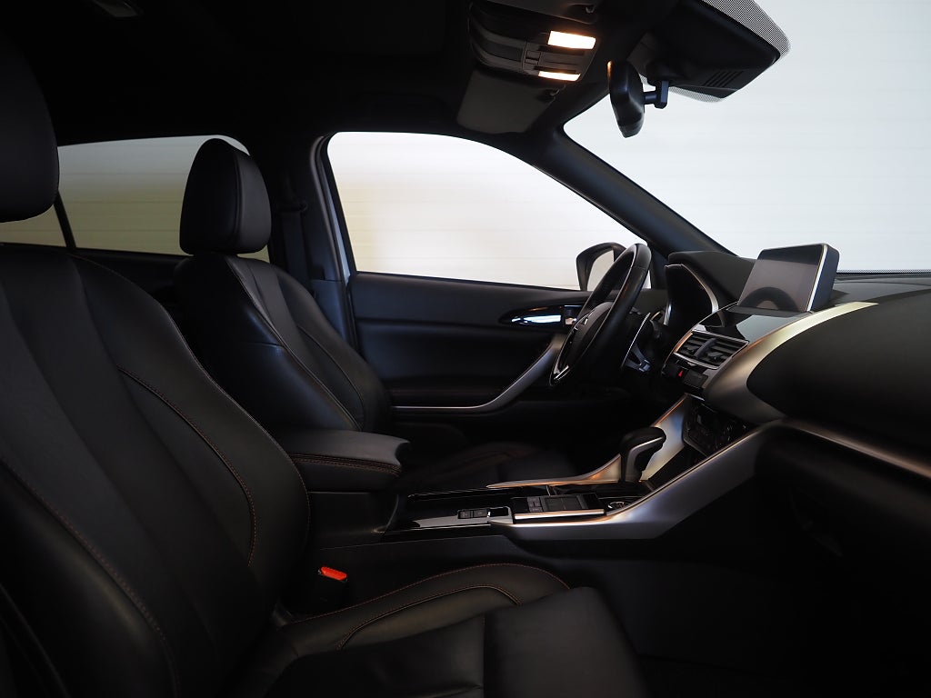 Mitsubishi Eclipse Cross 1.5 T-MIVEC S-AWC CVT Intense Onyx Pano 360° Skinn 2020