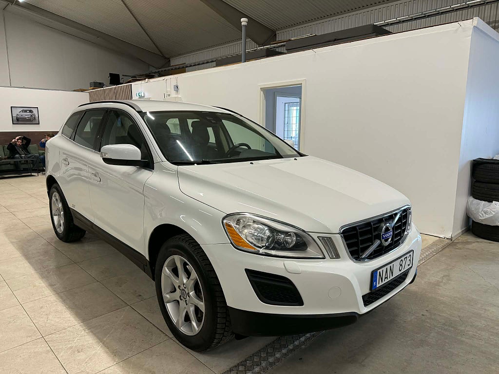 Volvo XC60 D4 Automat Skinn Dragkrok Momentum Euro 5