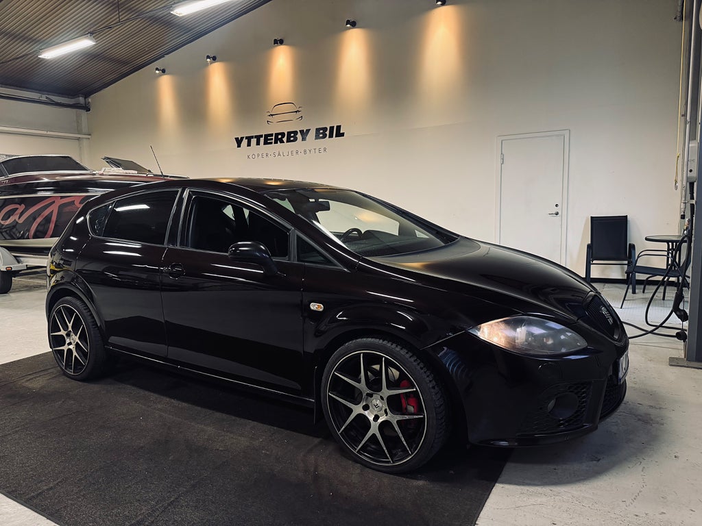 Seat Leon León Cupra 2.0 TSI Steg 2 19" Fälgar Bluetooth Pioneer