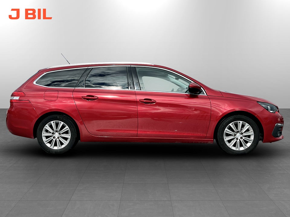 Bild på Peugeot 308 sw Allure 1.2 PT 130hk Aut B-KAMERA CARPLAY DRAG