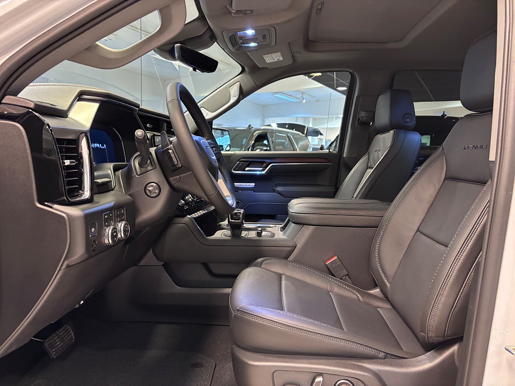 GMC Denali 2026 - miniatyr 6