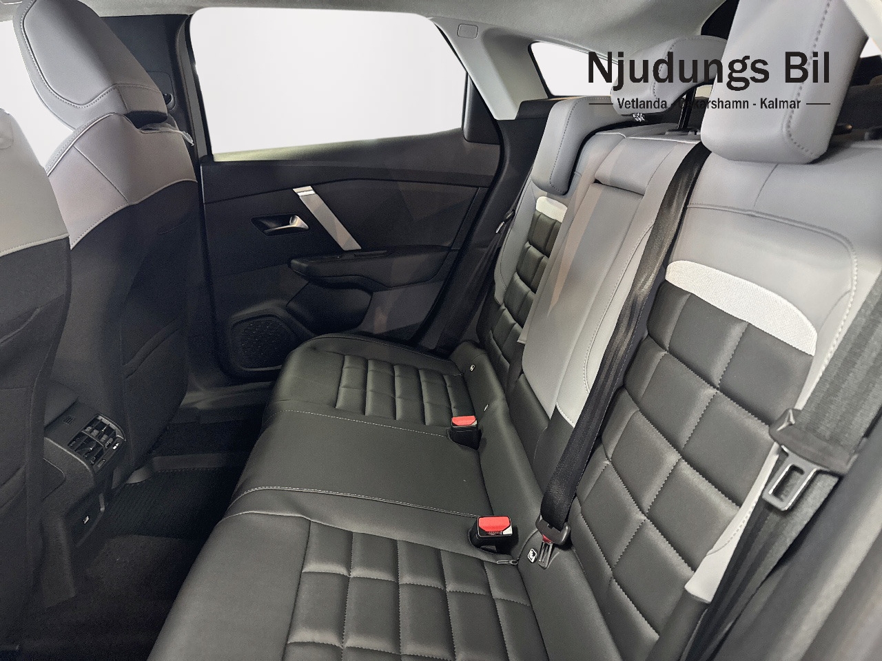 Citroen C4 1.2 PureTech MAX Automat demo 2025, bild 7/36