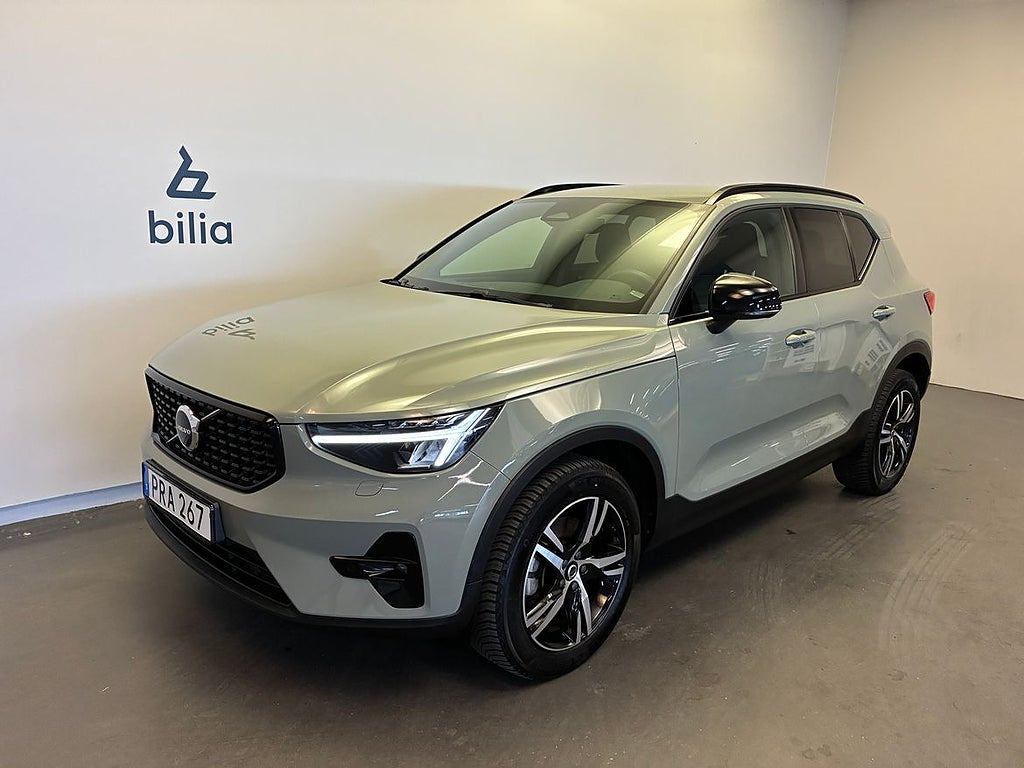 Volvo XC40 B4 FWD Bensin Plus Dark / Keyless / Dragkrok /...