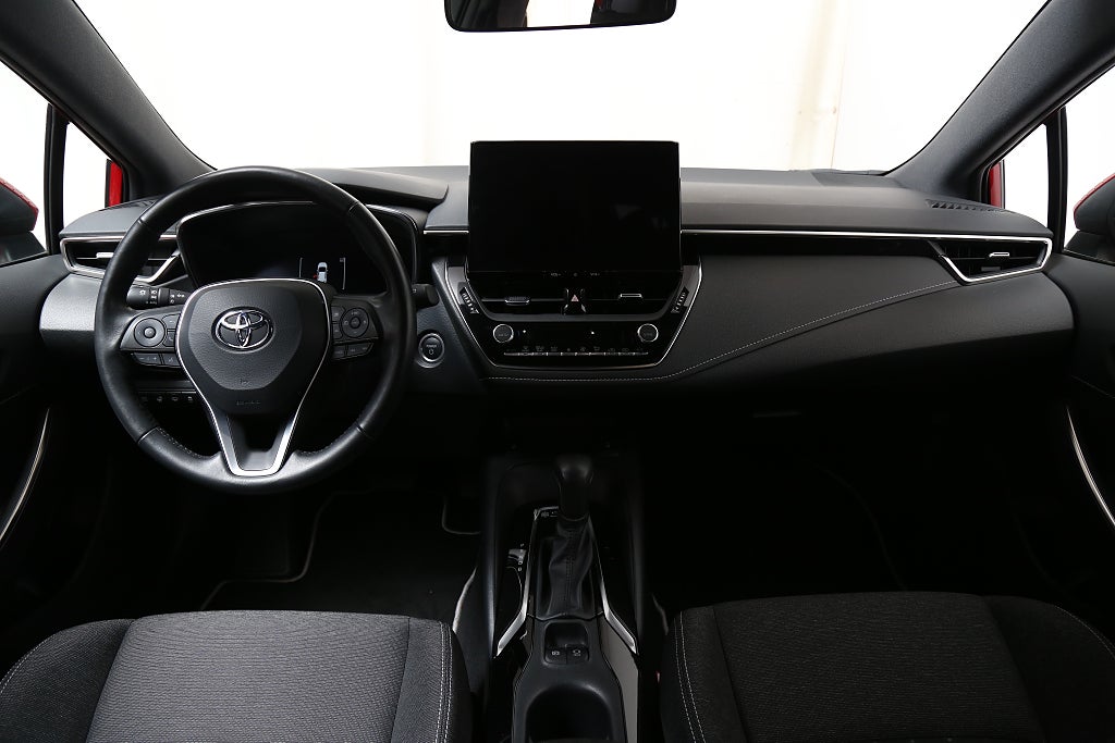 Toyota Corolla 1,8 Hybrid e-CVT 140hk Active Plus Aut Navi Dragkrok