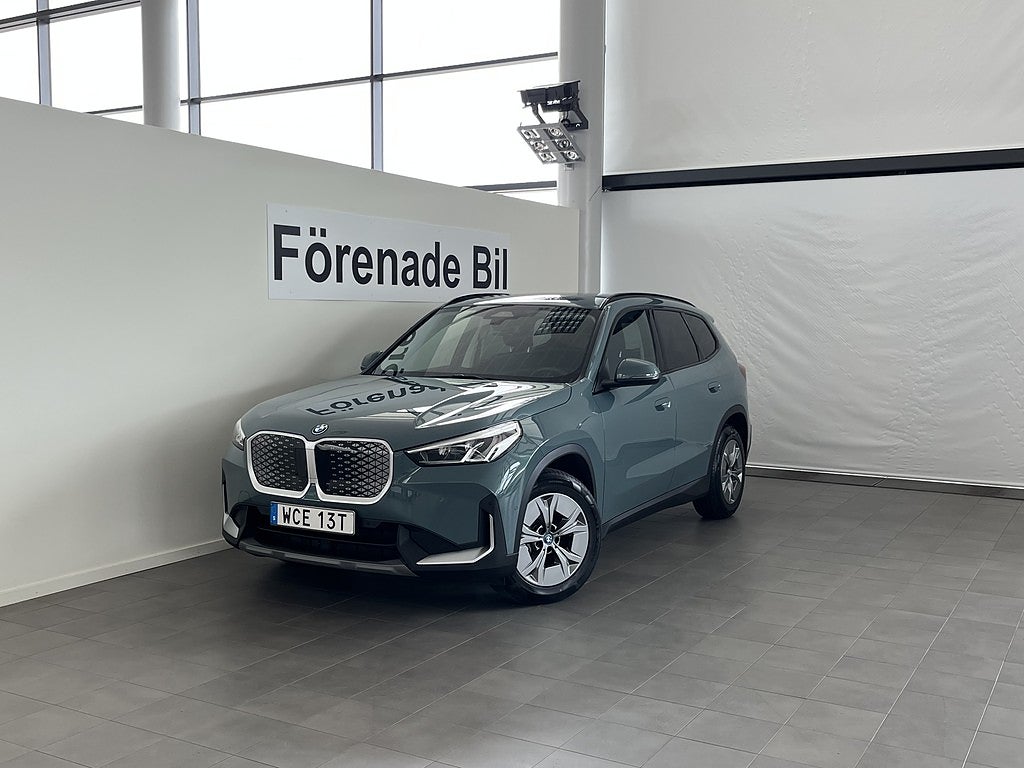 BMW iX1 eDrive20 Rattvärme Nav Dragkrok Park Assist