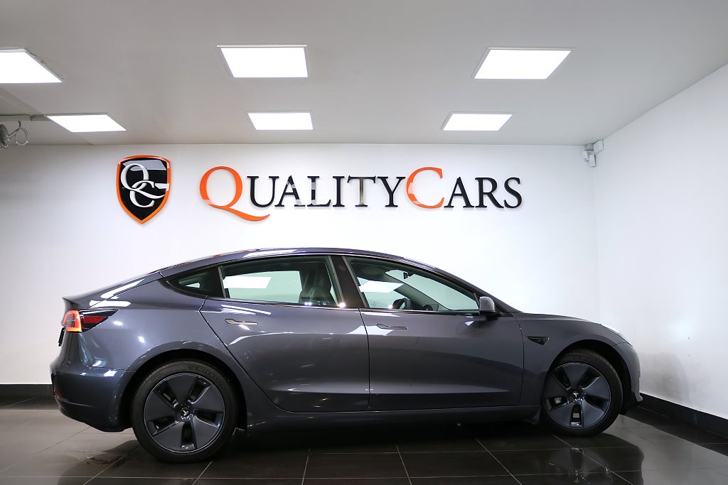 Tesla Model 3 2023 - miniatyr 4
