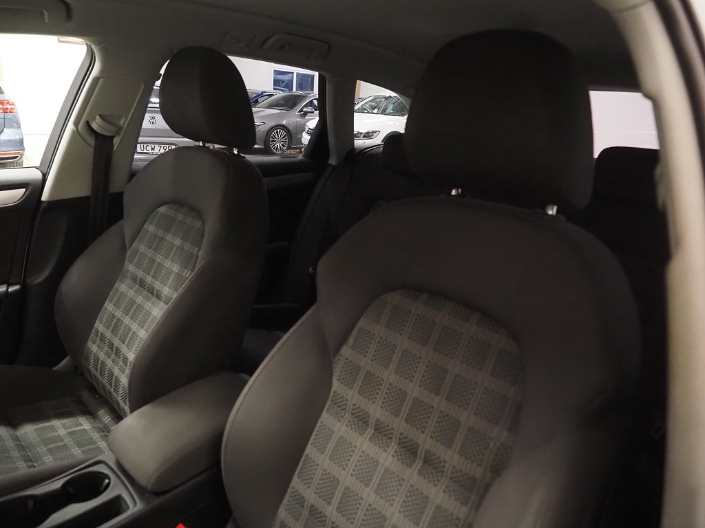 Audi A4 Avant 2.0 TDI 150hk Quattro S-Line Dragkrok PDC 2015