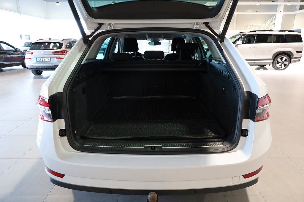 Skoda Superb iV Kombi 1,4 Plug-in Hybrid Style Navi Drag 2022