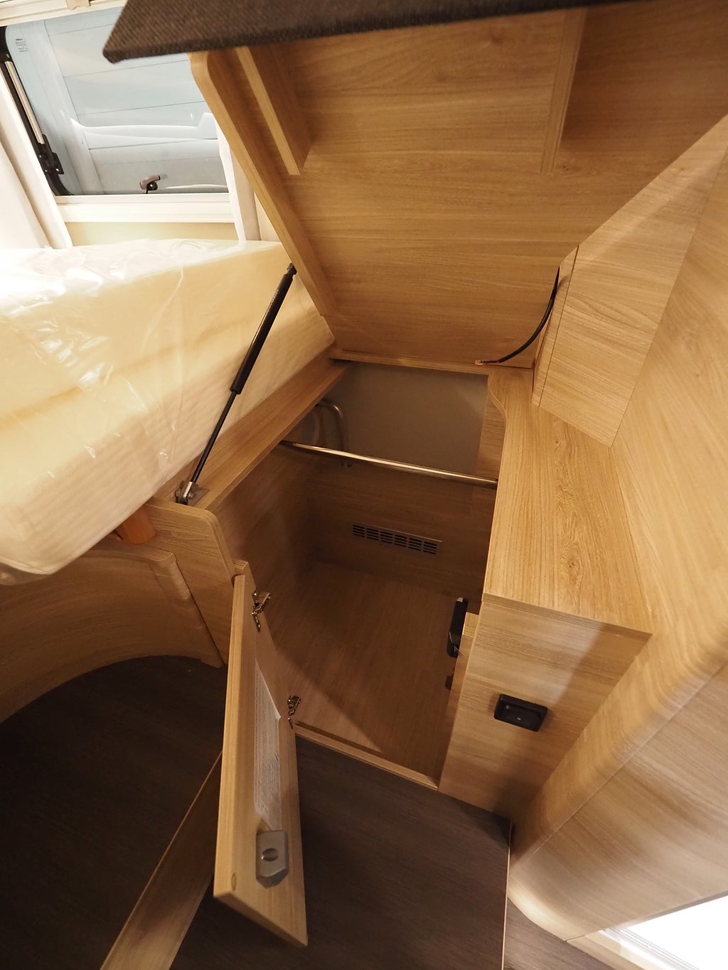 Knaus Van Ti Plus 650 MEG 4x4 I ALDE I Aut I 163hk I VW 2026