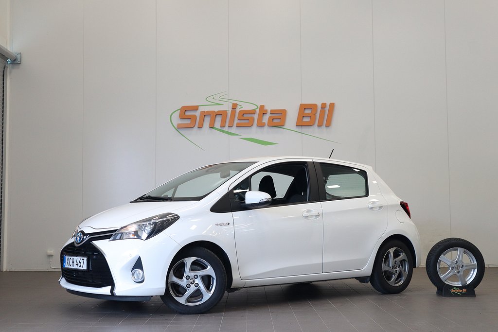 Toyota Yaris Hybrid e-CVT Active KAMERA NAVI M-VÄRMARE 101hk