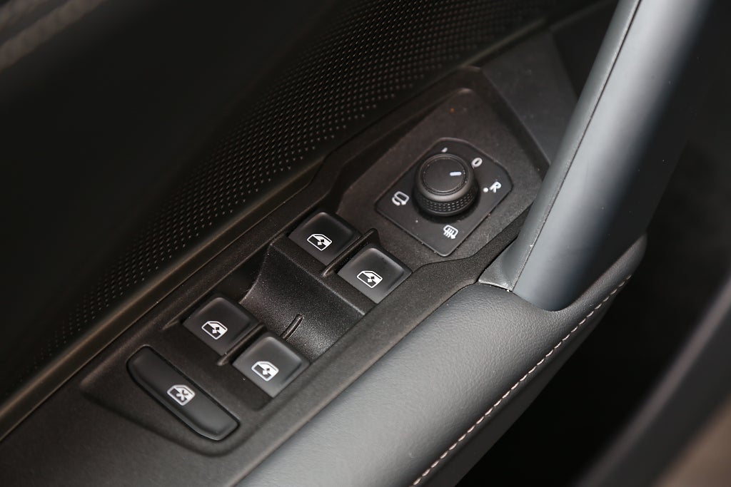 Volkswagen Tayron 1,5 eTSI Life EDT 7-Sits Värmare Drag VAT 2025